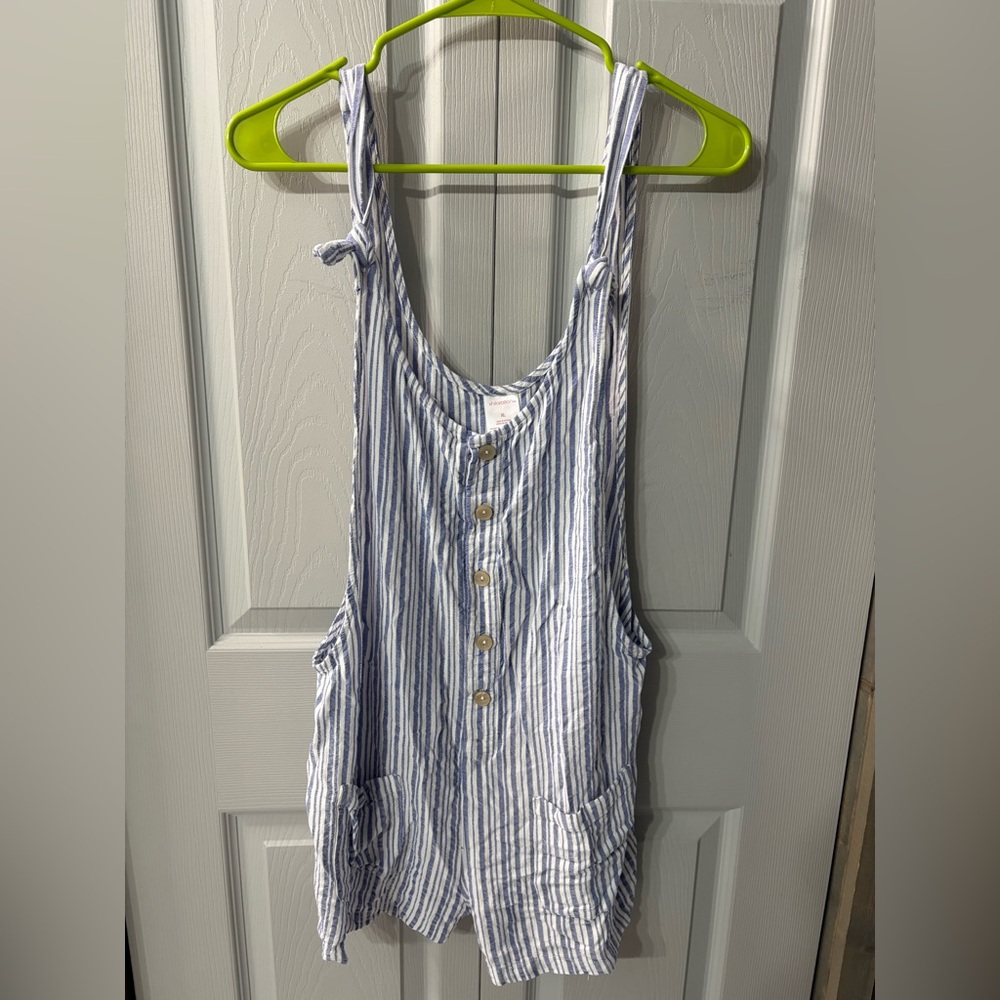 EUC Xhilaration Blue and White Striped Shorts Romper with adjustable straps XL